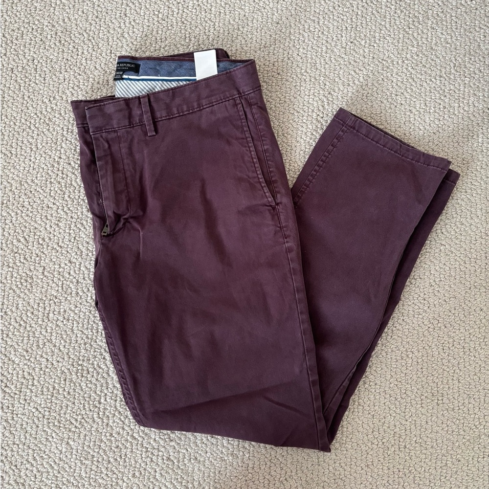 Banana Republic Men's burgundy Chinos